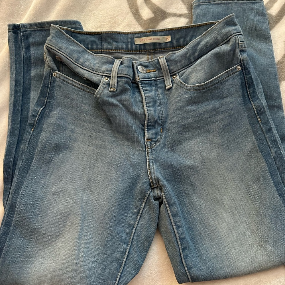 Levi's Women's Light Blue Jeans